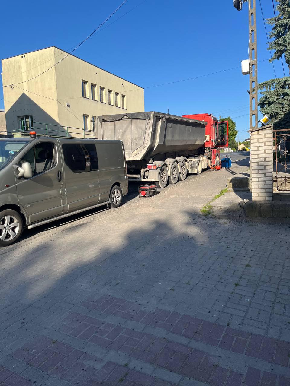 444136515_369582492774089_1338873454226644950_n